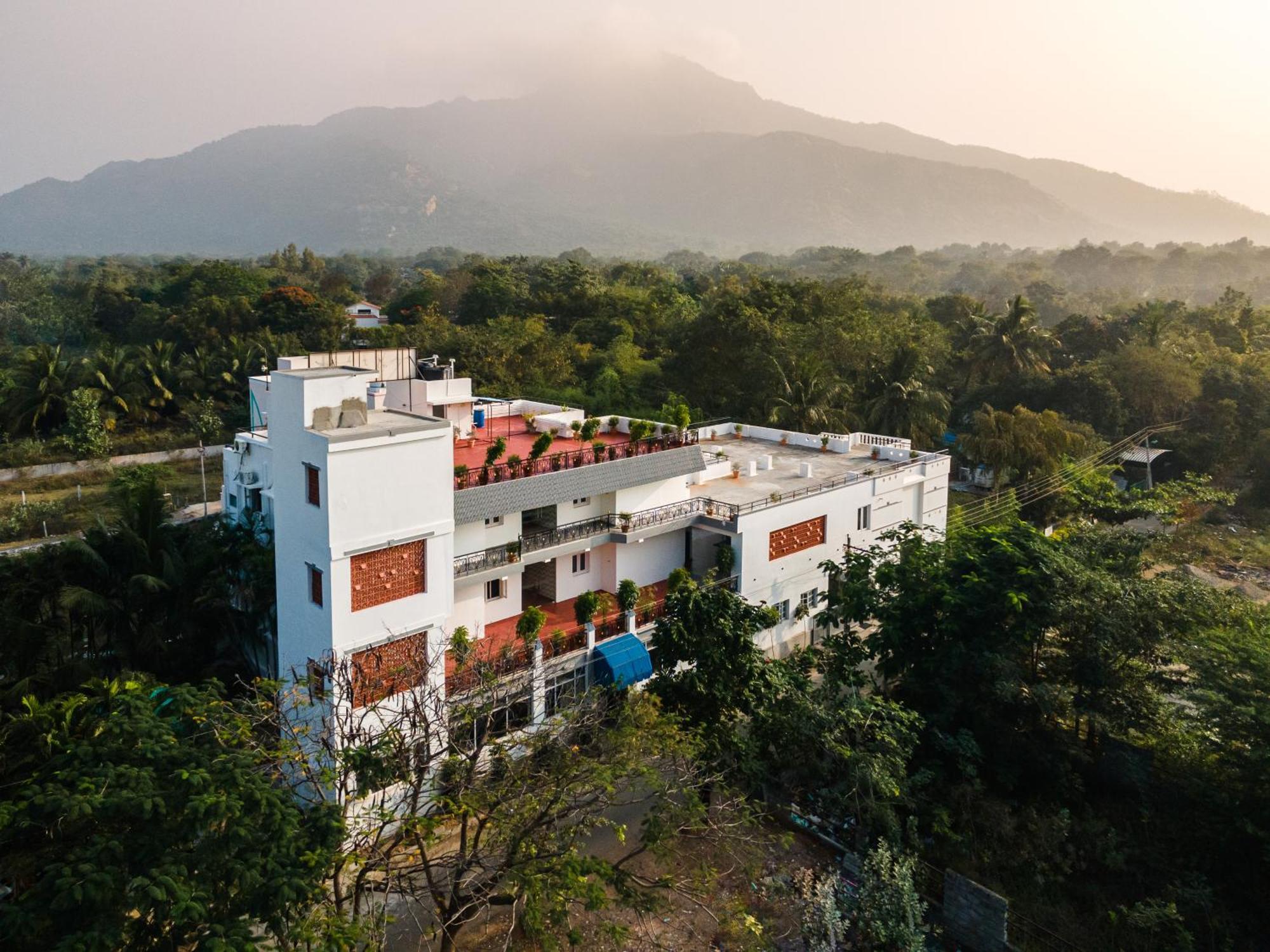 Aashreya Suites Tiruvannāmalai Eksteriør billede