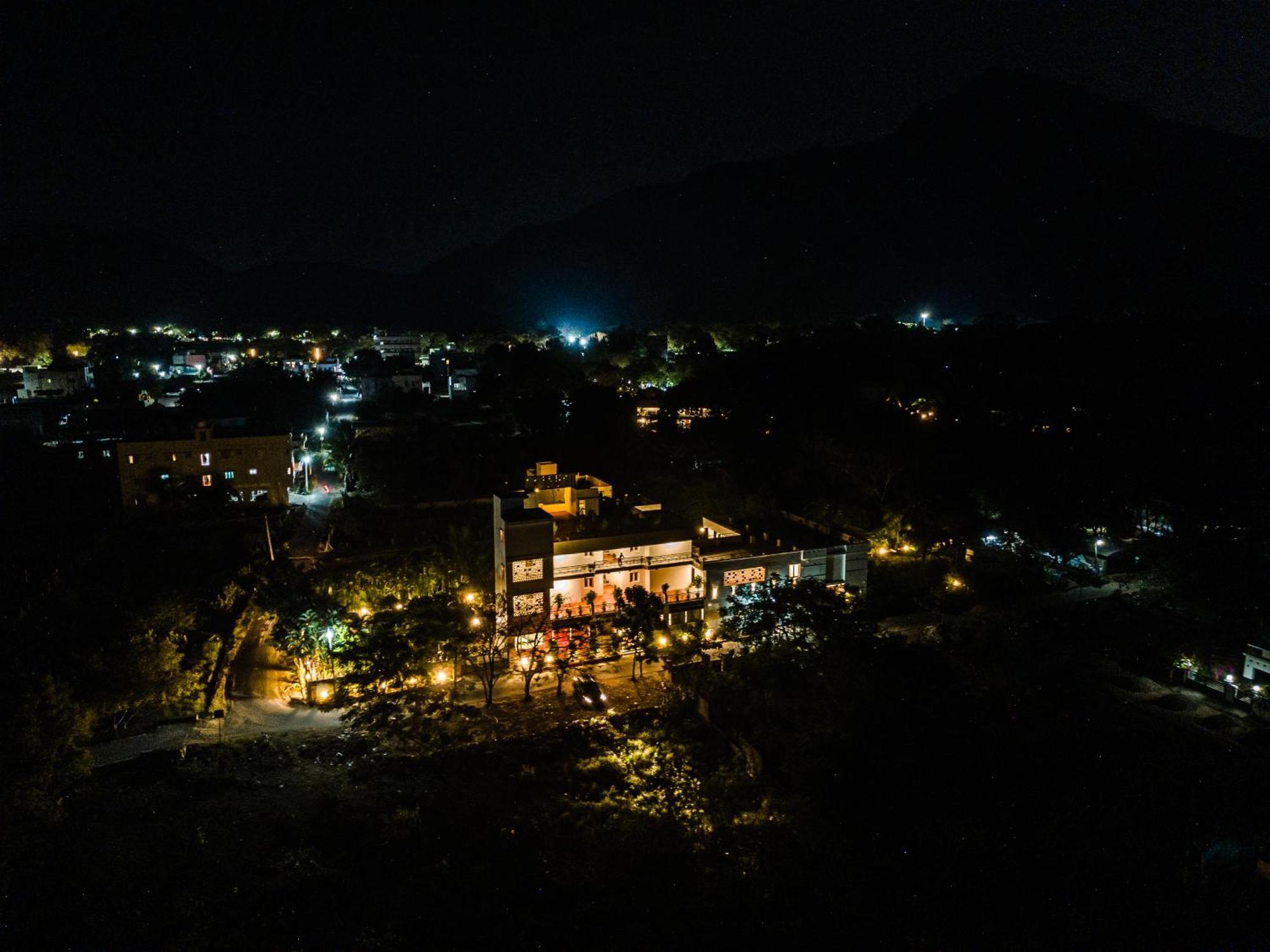 Aashreya Suites Tiruvannāmalai Eksteriør billede